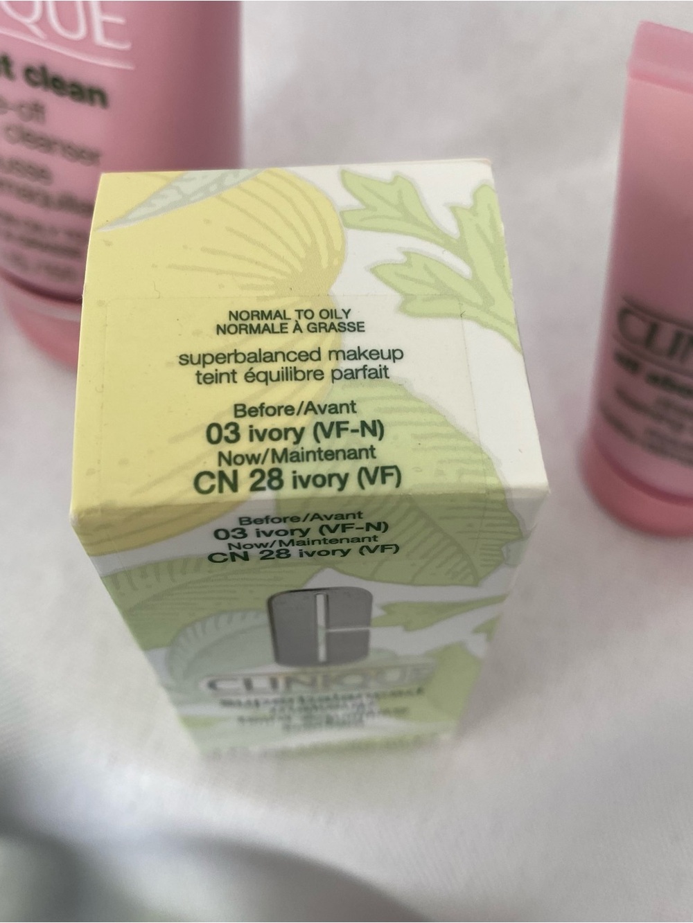 Lot of 15 Pieces Clinique Makeup & Skincare items - Picture 15 of 16